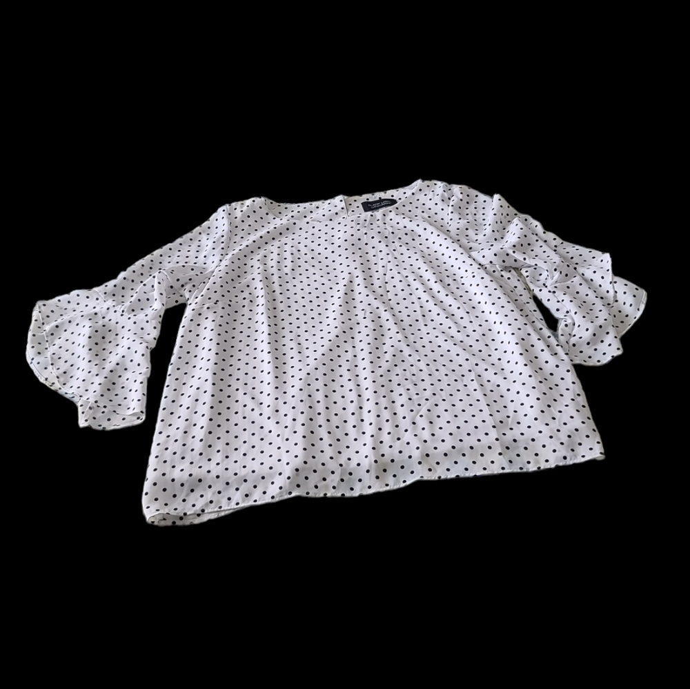 NWOT💃 3/4 sleeve Polka dot blouse